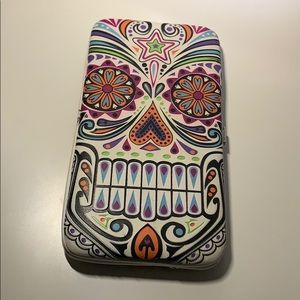 Sugar skull textured wallet